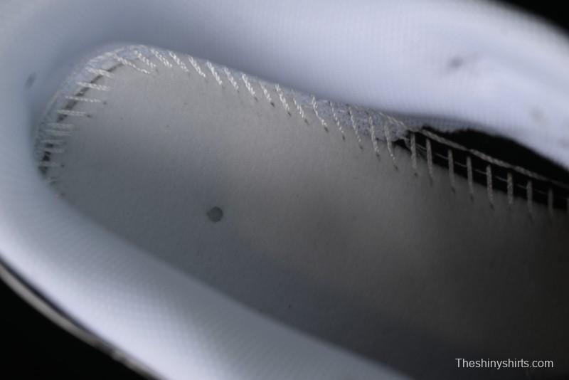 Nike SB Dunk Low Supreme Collaboration - Reverse Black White Swoosh Anniversary Custom Low-Top Casual Sneakers - FC1688-144