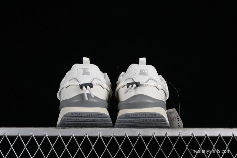 New York Yankees Chunky Runner Basic Lace-Up Lightweight Casual Sneakers - 3ASHCRR3N43WHS