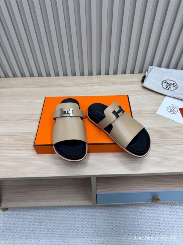 2025 Slippers Hermès Beige Black Leather Slippers