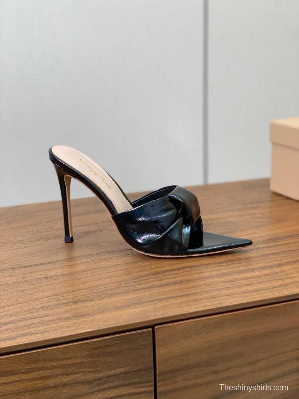 2025 Women Gianvito Rossi Black Leather Pointed High Heel Sandals