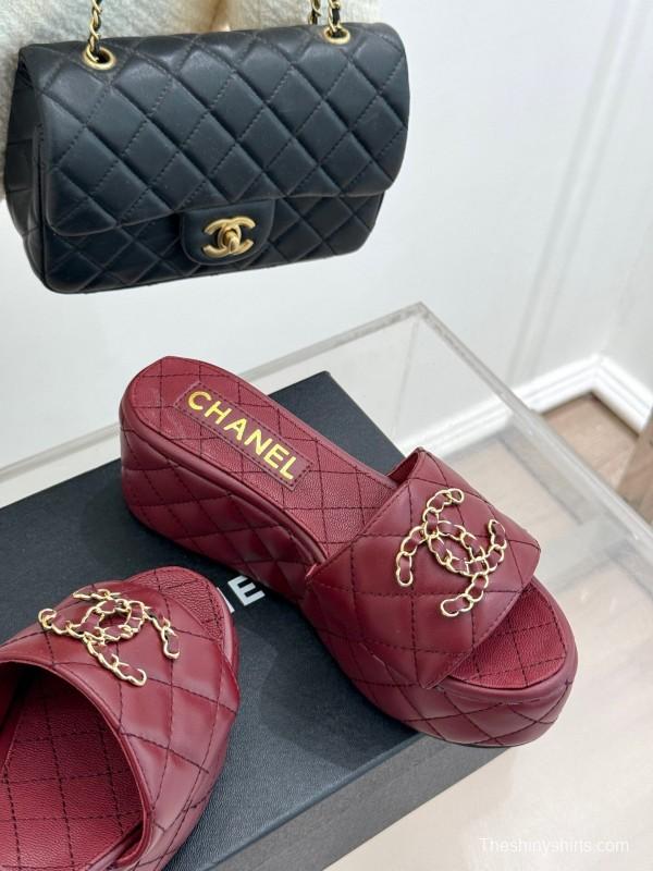 2025 Women Chanel Burgundy Leather Slippers Quilted Double C