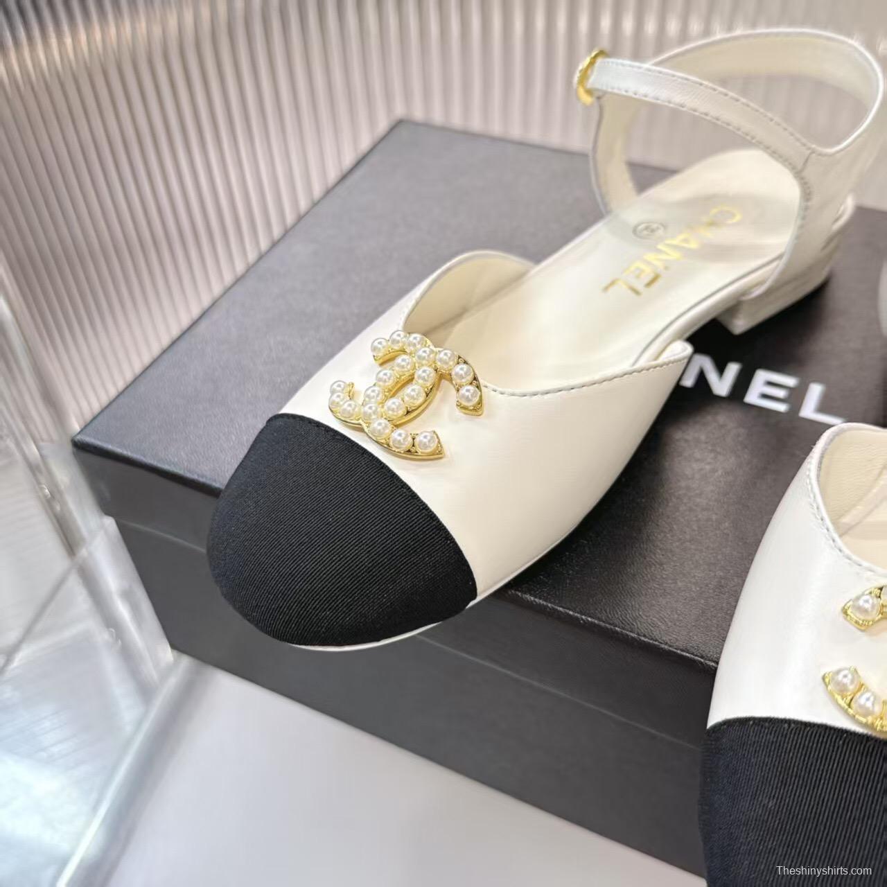 2025 Women Chanel White Black Leather Slingback Flats