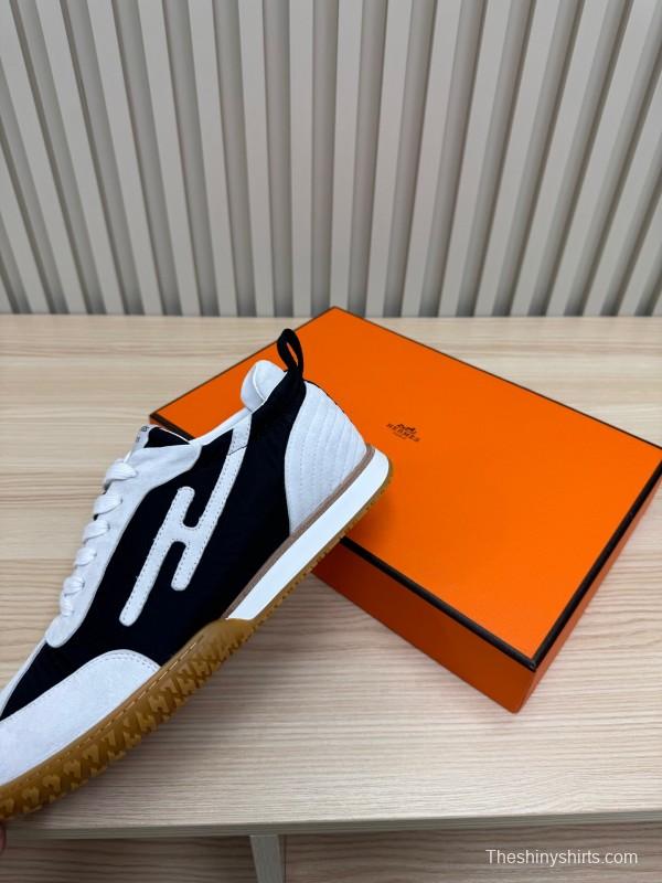 2025 Unisex Hermès White Black Suede Down Fabric Sneakers Top Version LY00310