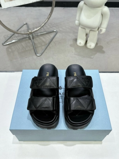 2025 Women Prada Black Leather Slippers KFY00290