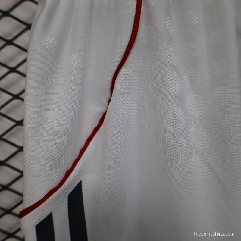 Player Version 25/26 Bayern Munich Home Shorts