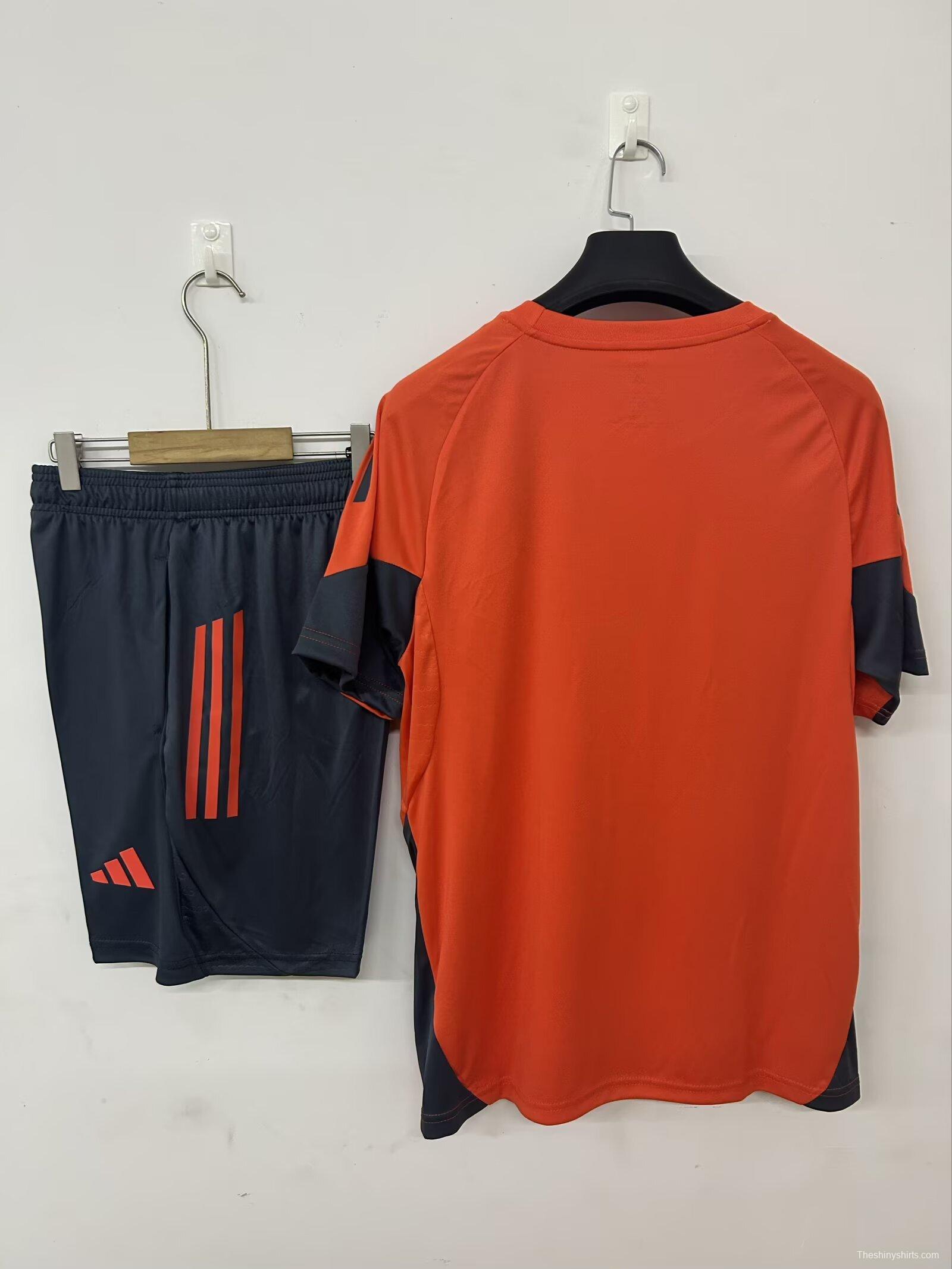 25/26 Bayern Munich Training Jersey Orange+ Shorts