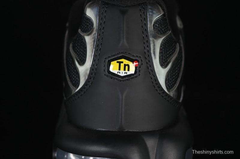 Nike Air Max Plus Retro Running Shoes with Air Cushion Technology - HJ9743-001