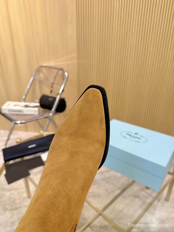 Prada Classic Pointed Toe Boots - L Y00310