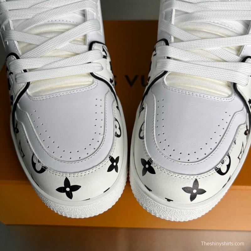 Louis Vuitton Signature Logo Sneakers with Calfskin Upper - YC