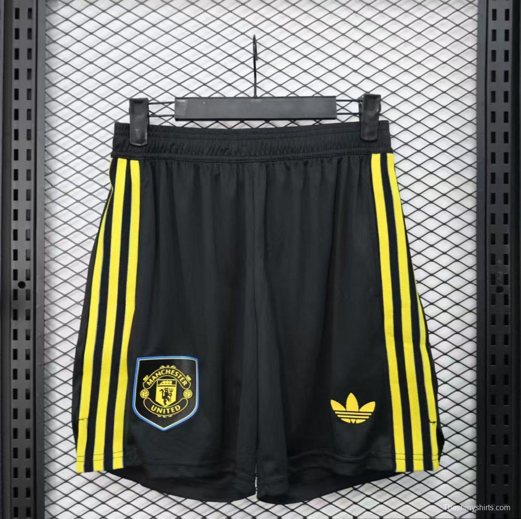 Player Version 25/26 Manchester United Away Shorts